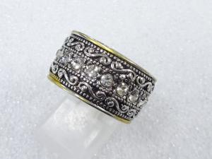 クリスタル　指輪(19号)